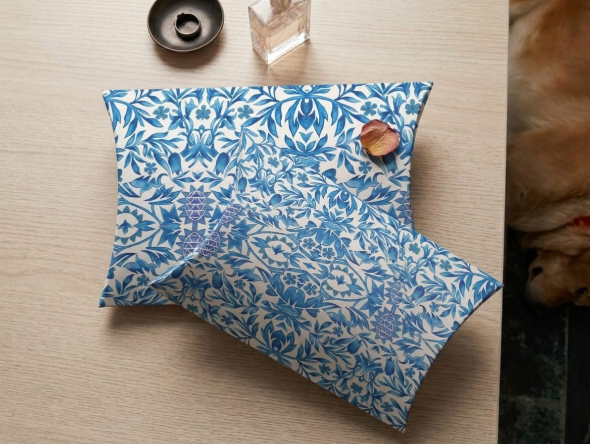 Blue nouveau Pillow Pack